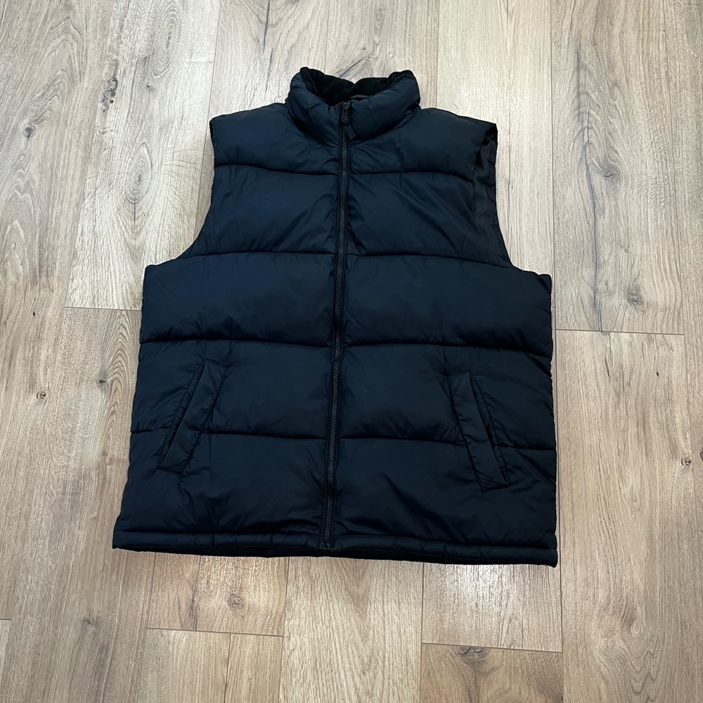 Old Navy Black Quilted Puffer Vest